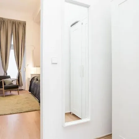 Newly Furnished For Up To 6 People Berlin